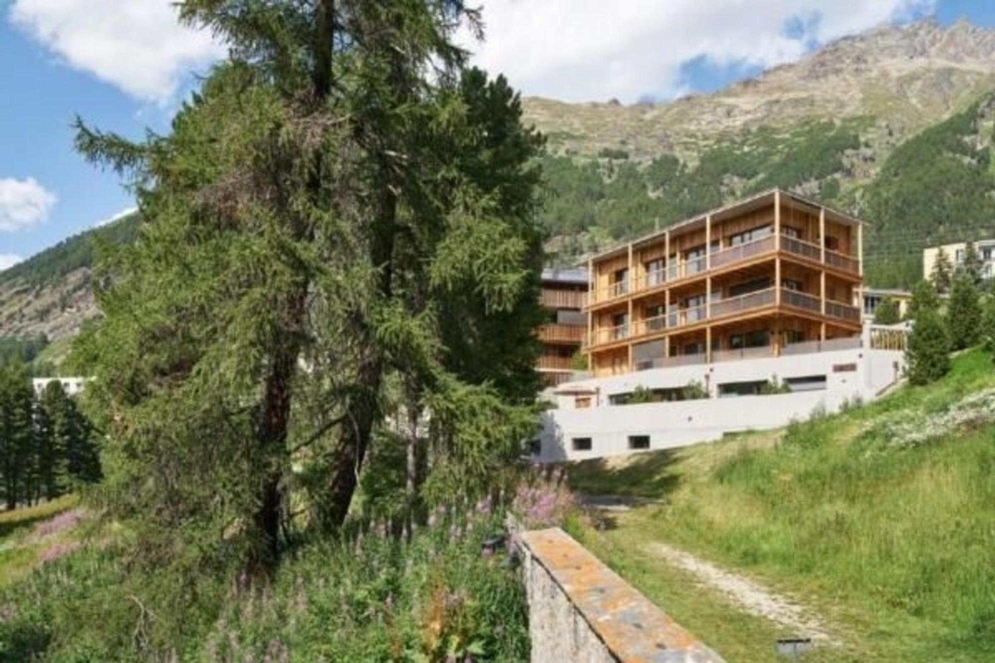 Alpine Lodge 4-Bett-Wohnung - Chesa A La Punt "Bergbahnen All Inklusive" Im Sommer Pontresina Exterior photo